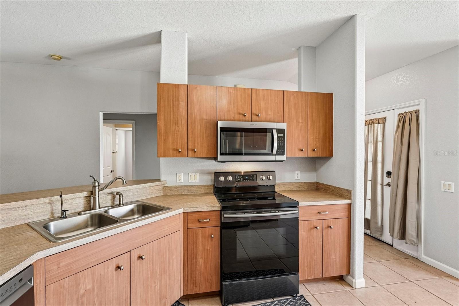 Listing Image #9