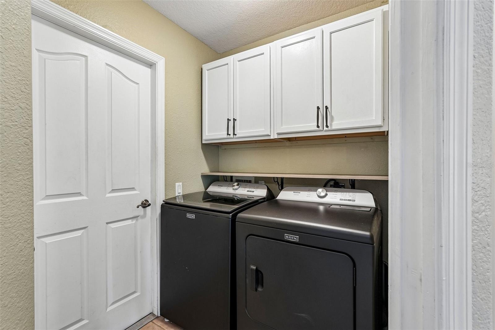 Listing Image #12