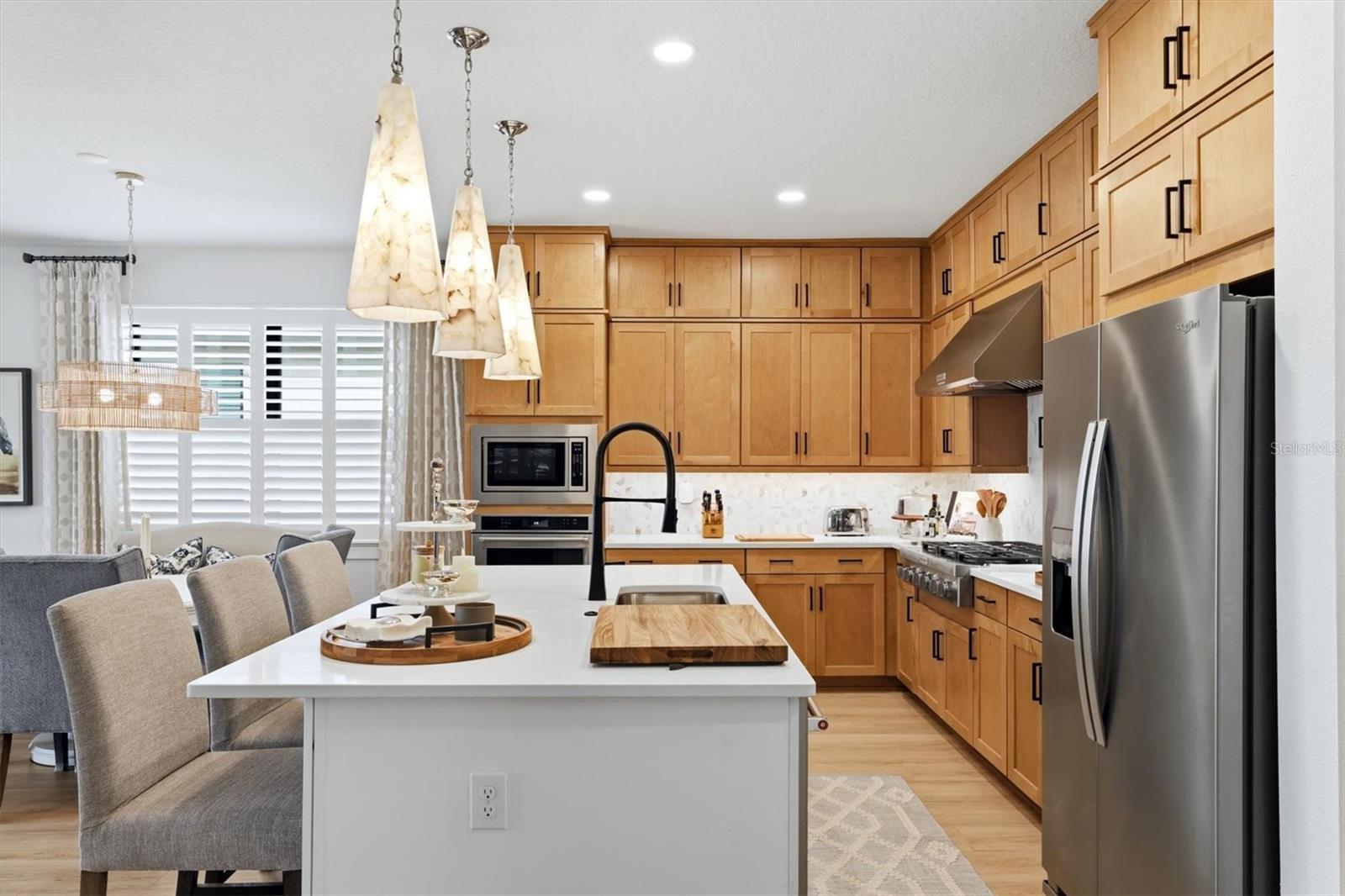 Listing Image #12