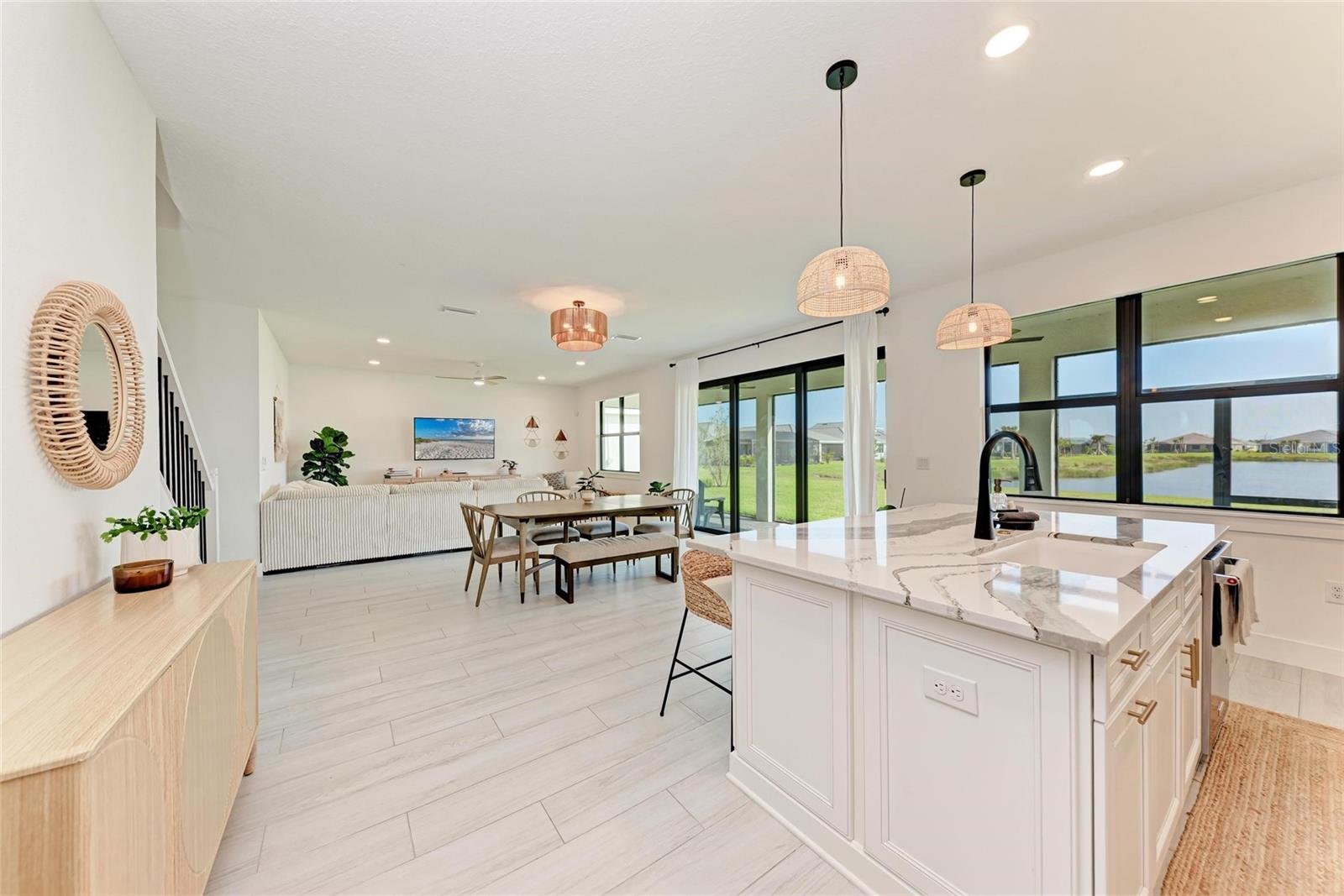 Listing Image #13