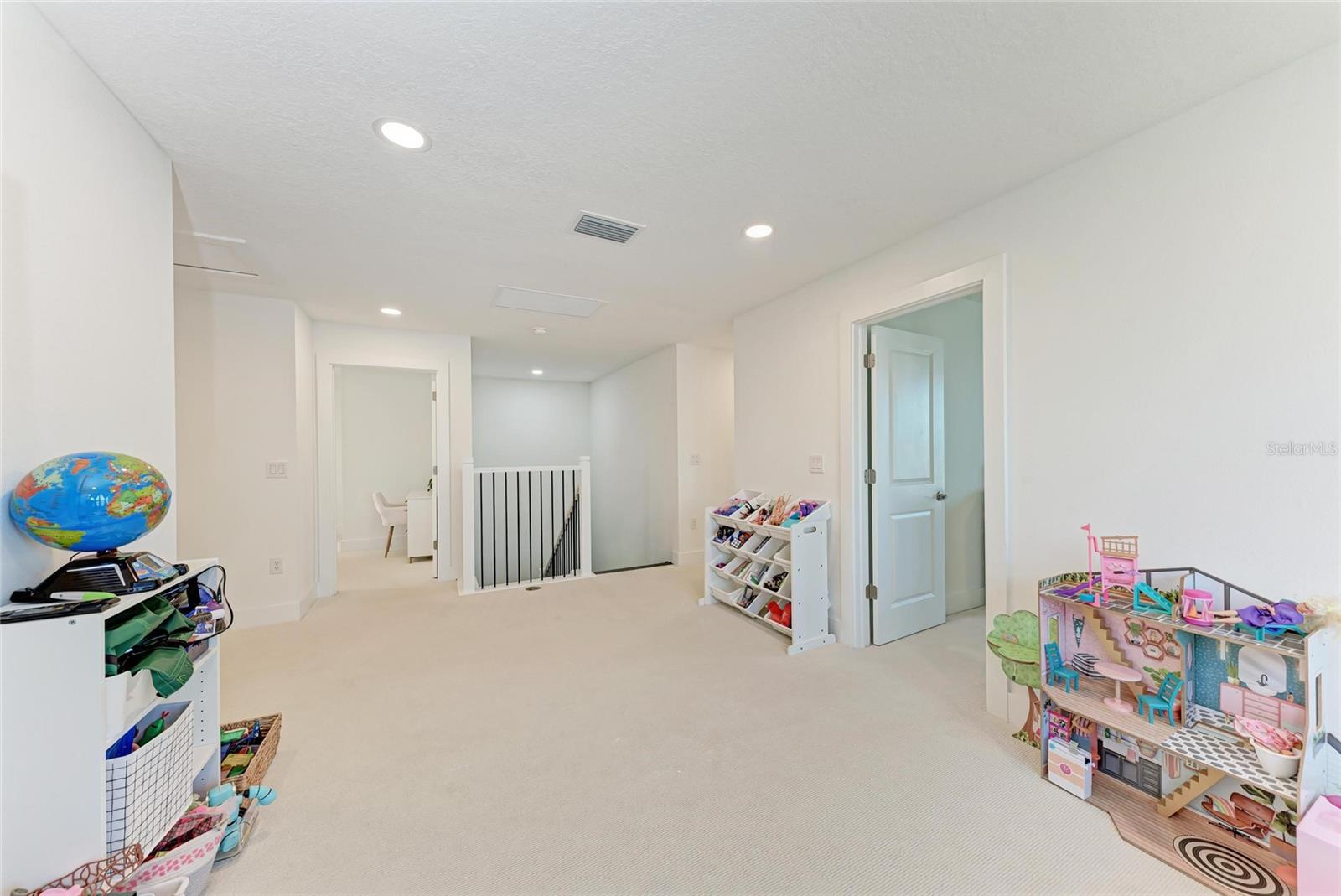 Listing Image #29