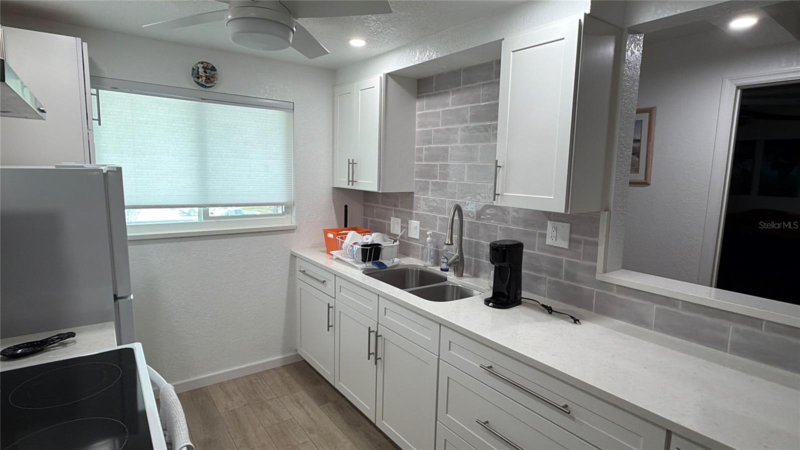 Listing Image #9