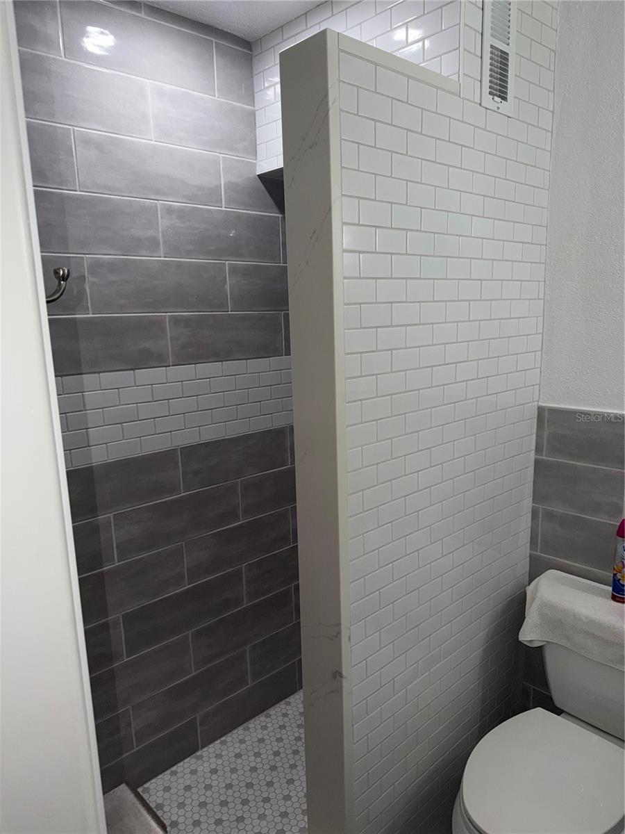 Listing Image #14