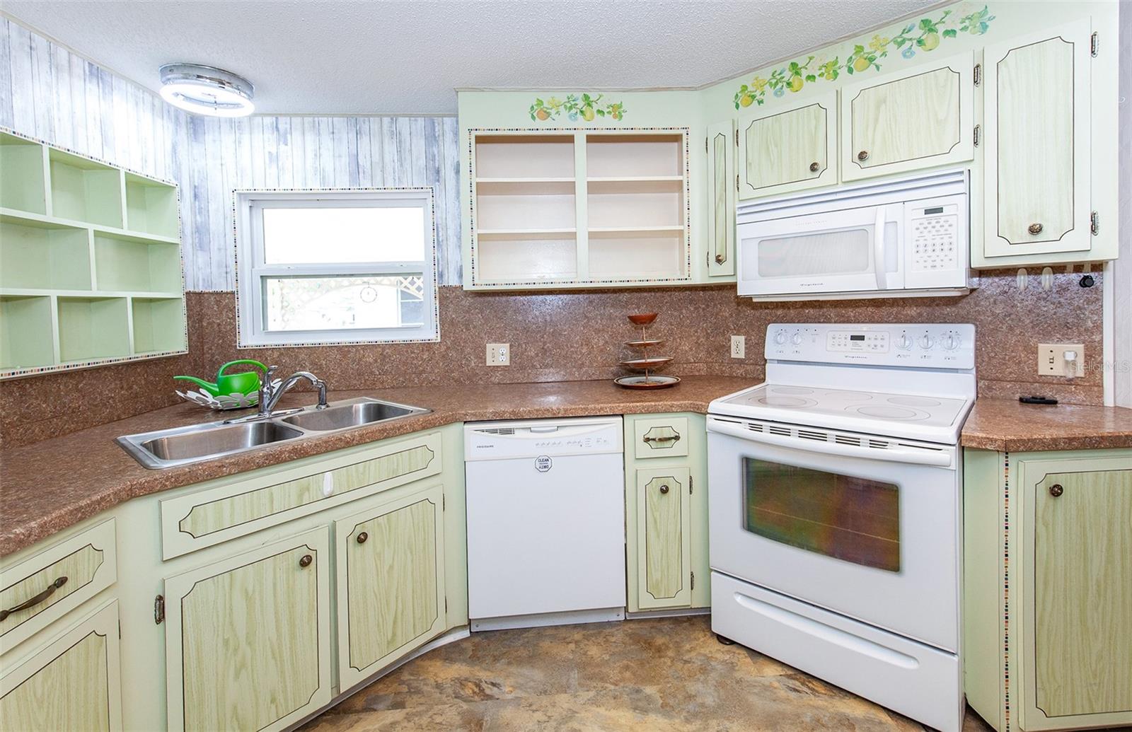 Listing Image #9