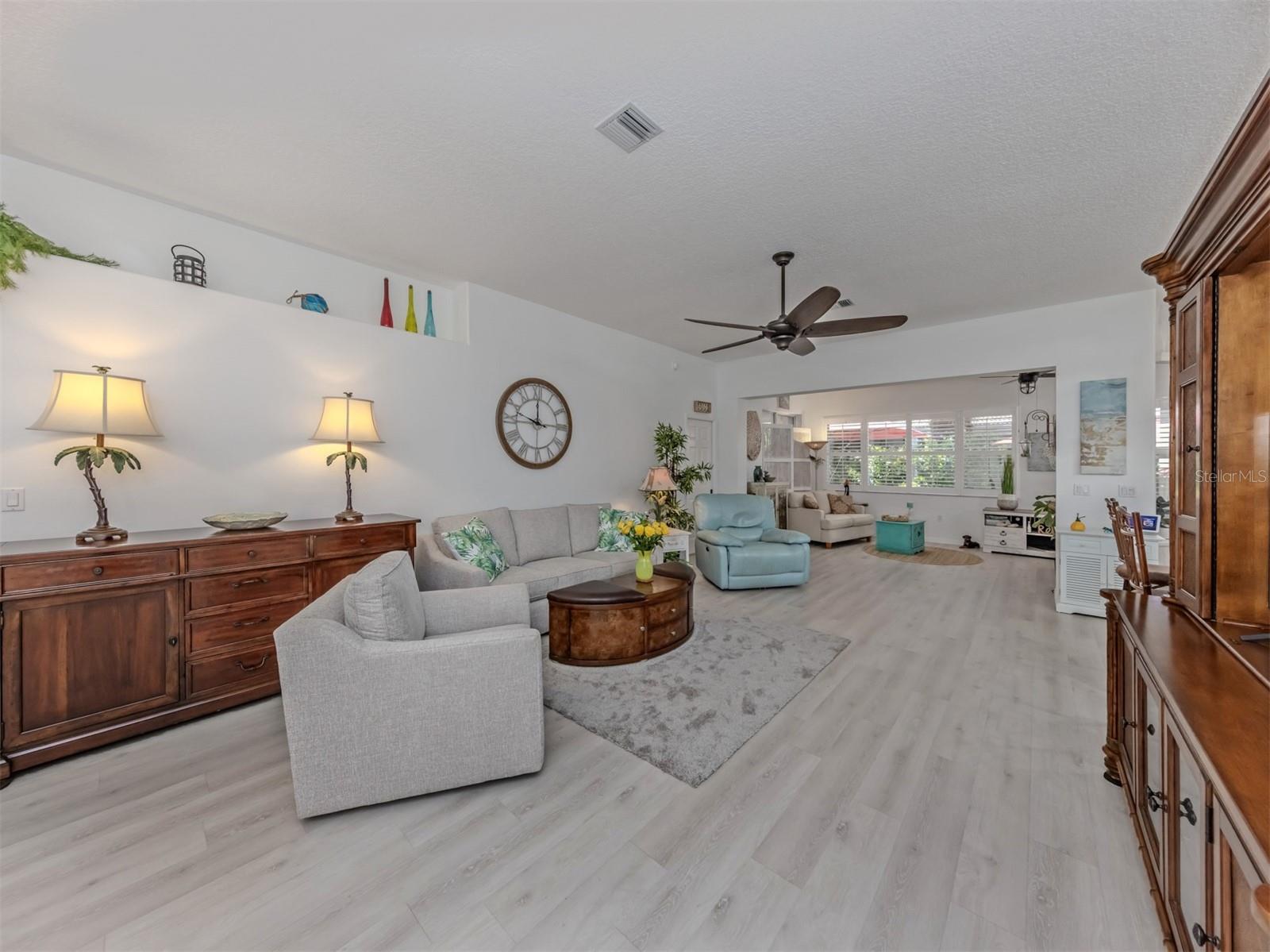 Listing Image #3