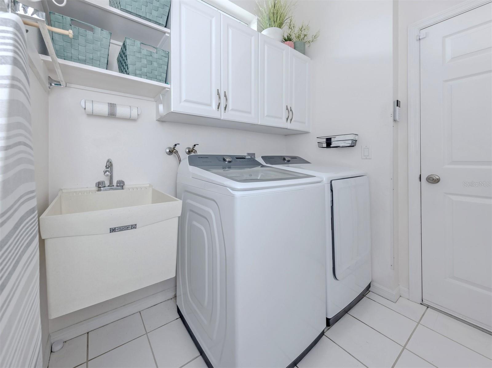 Listing Image #12