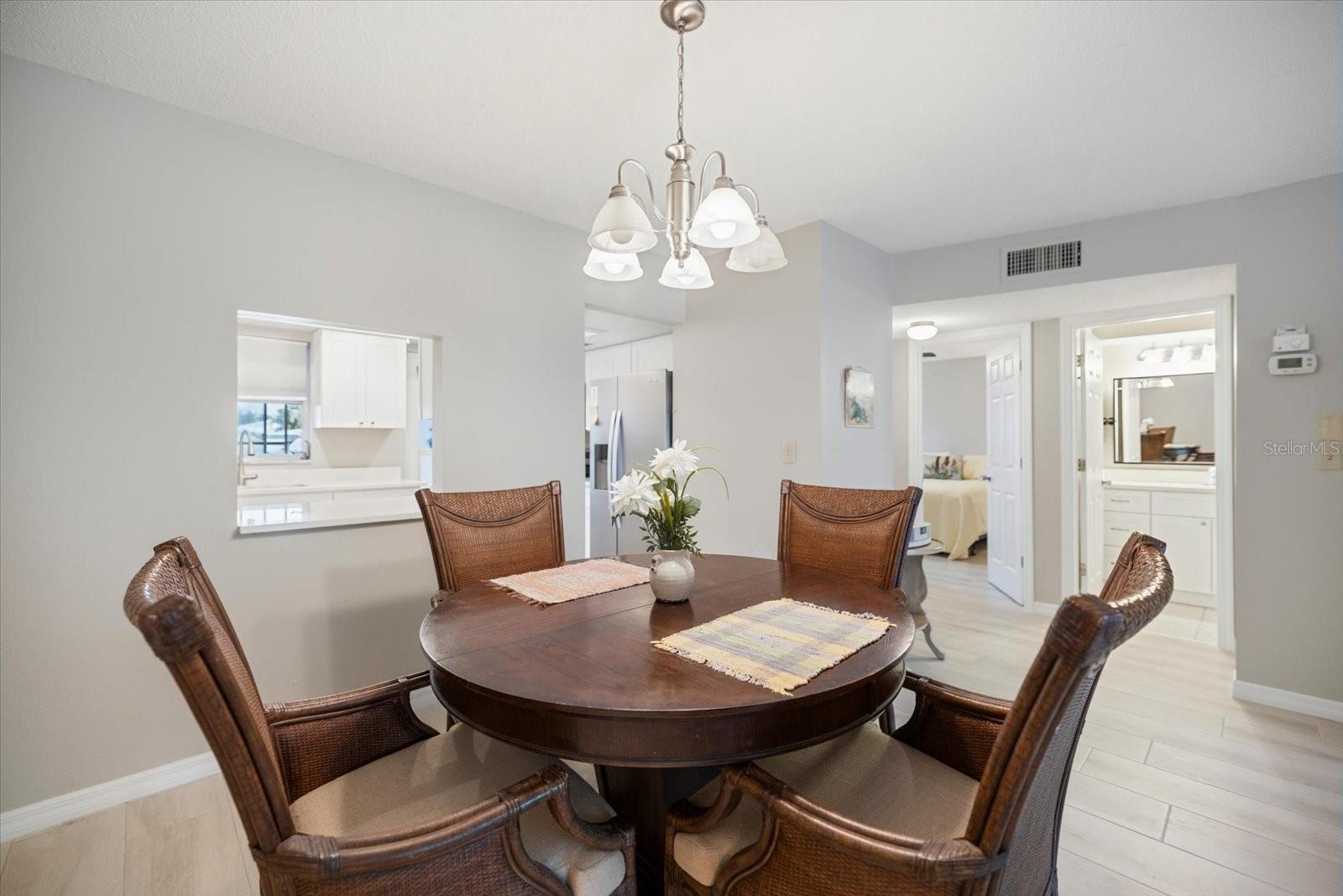 Listing Image #7