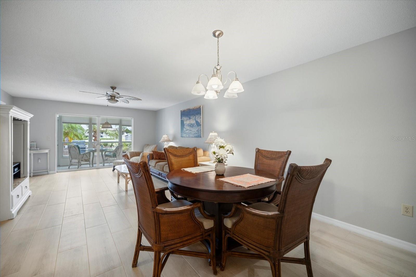 Listing Image #10