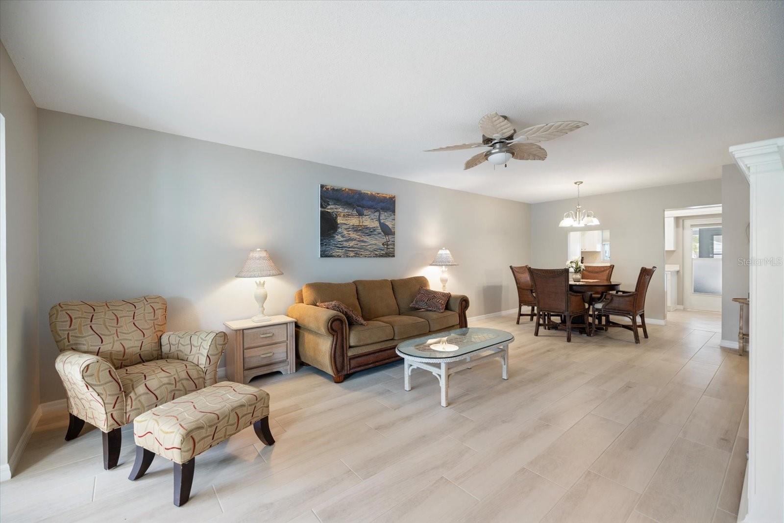 Listing Image #11