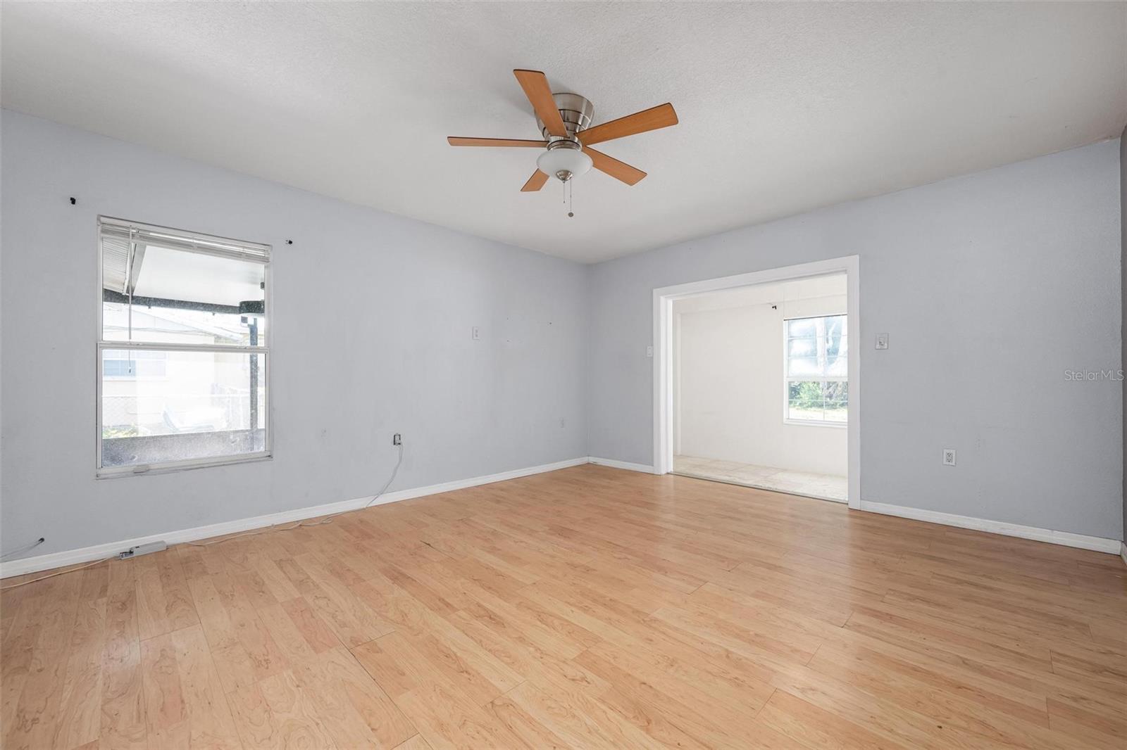 Listing Image #4