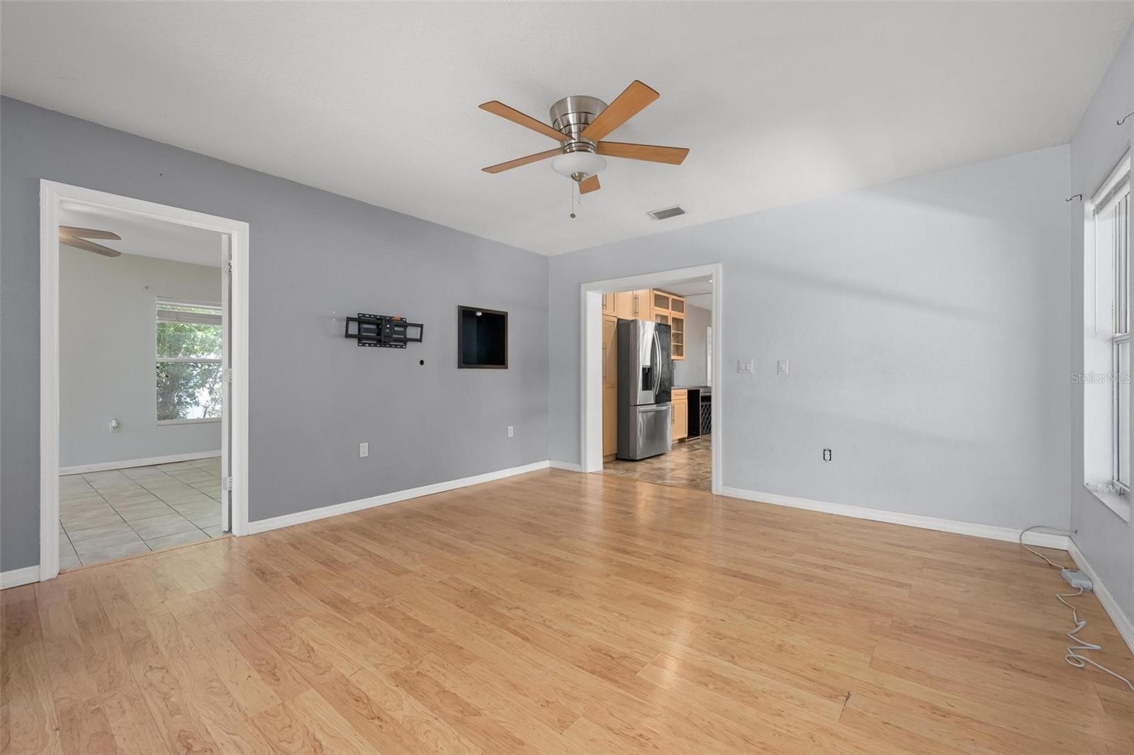Listing Image #6
