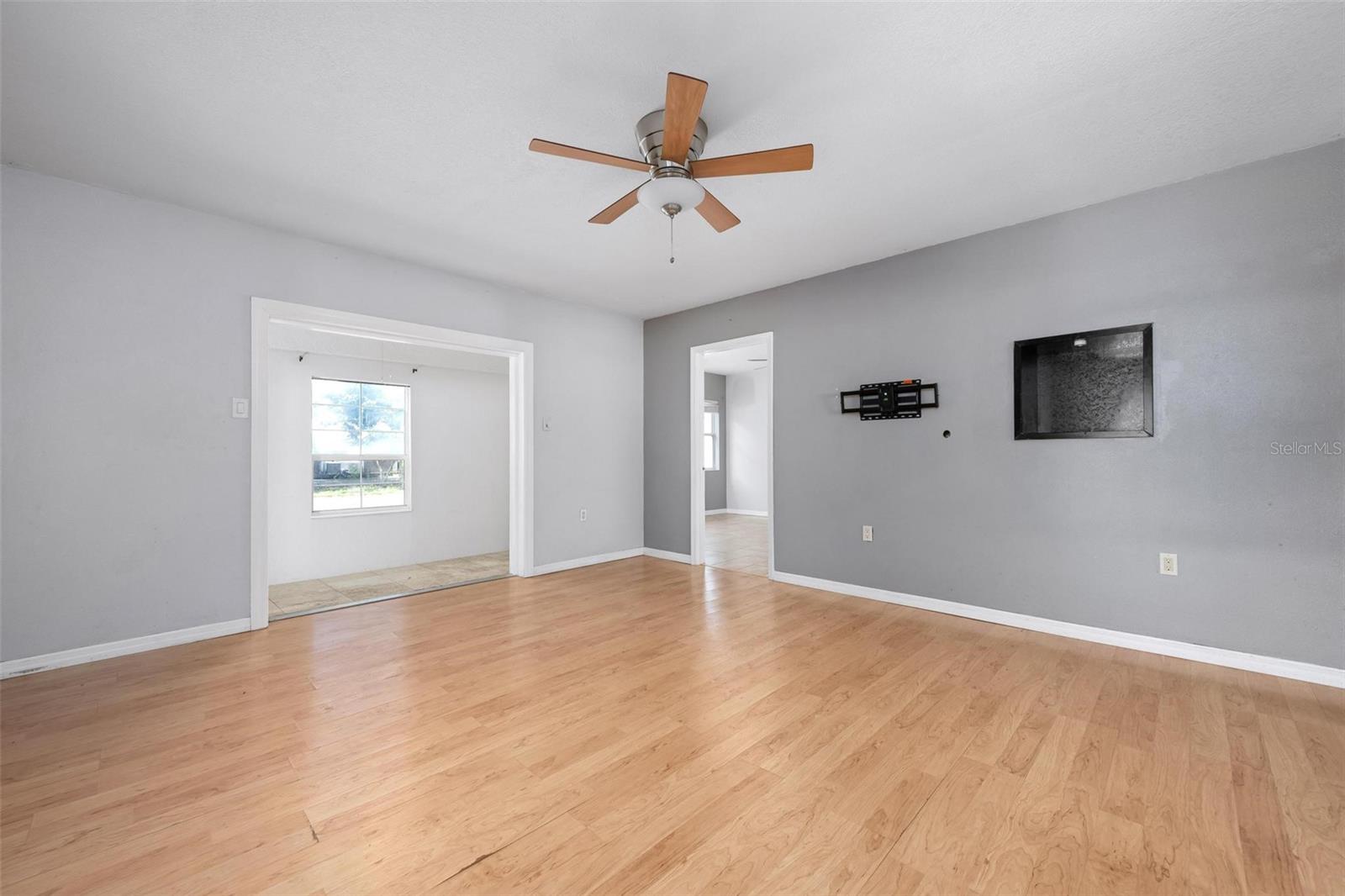 Listing Image #7