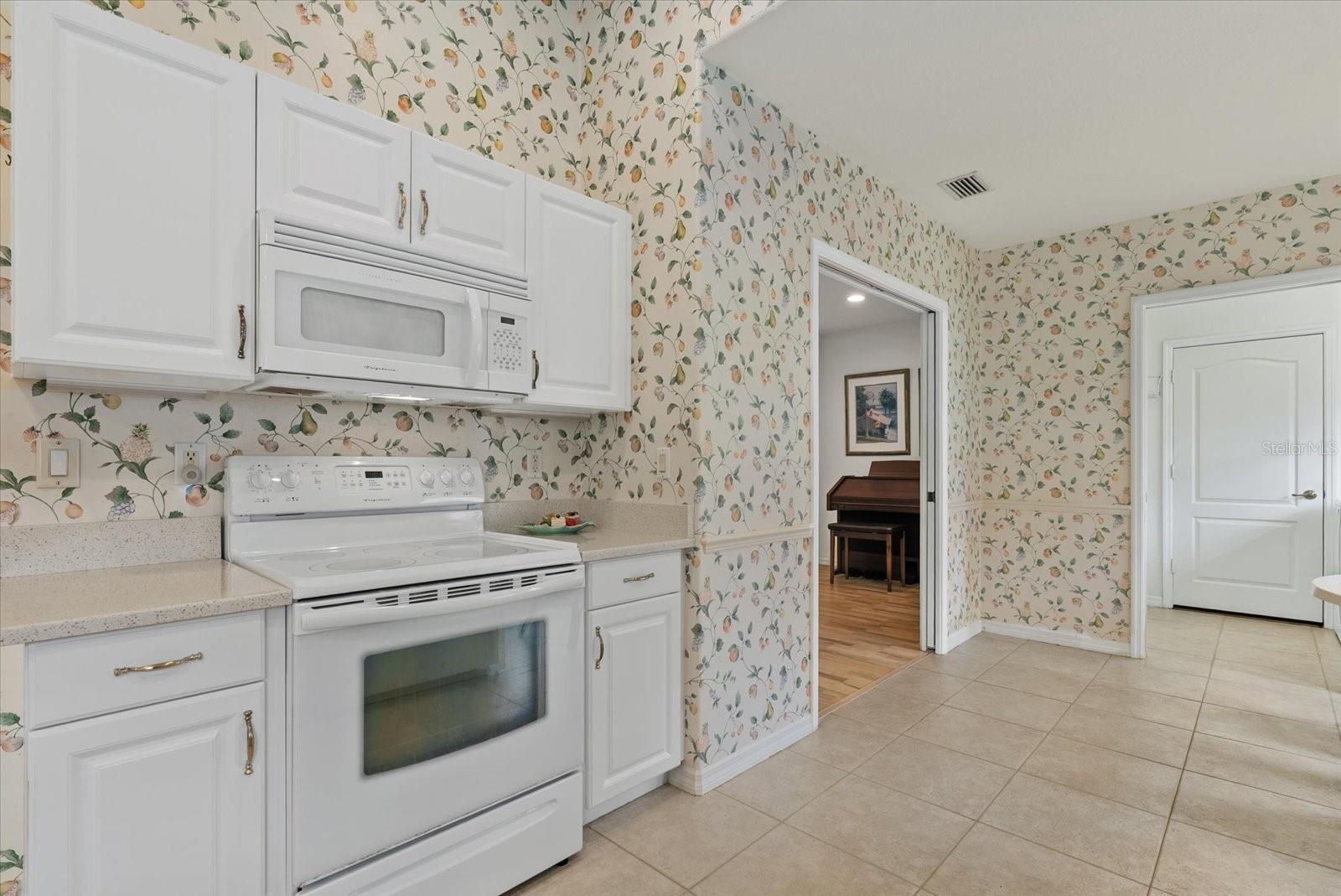 Listing Image #13