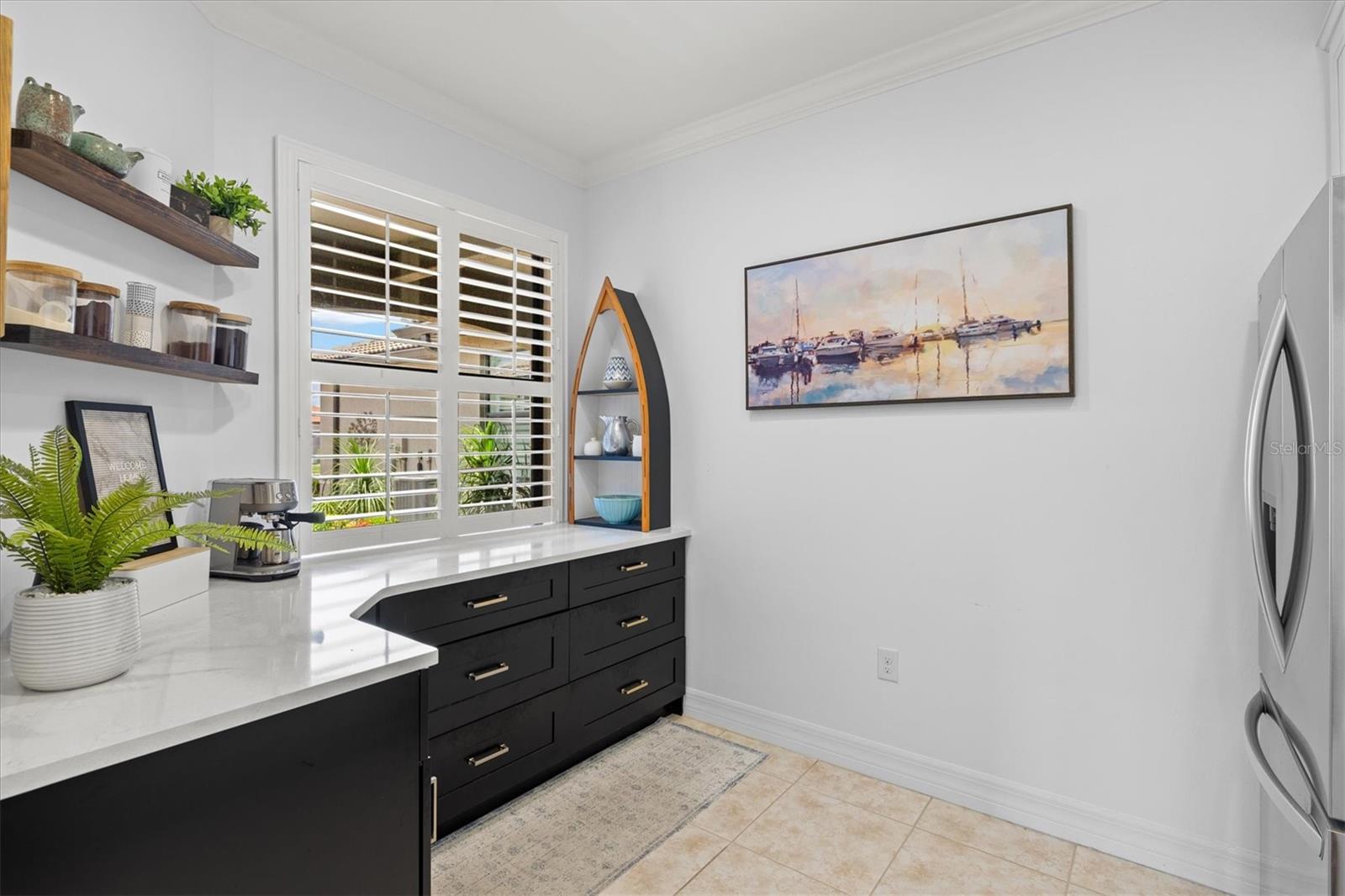 Listing Image #12