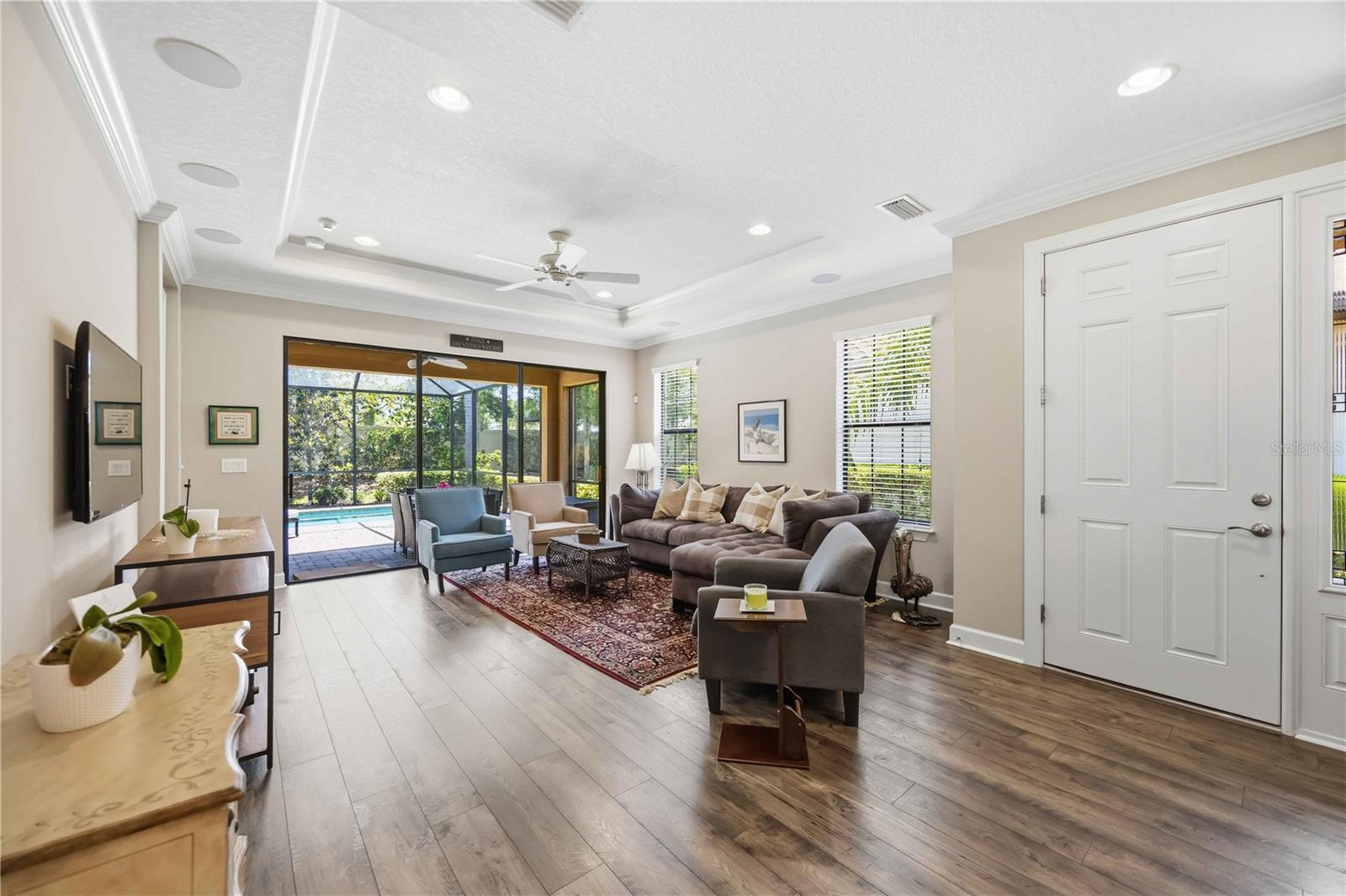Listing Image #12