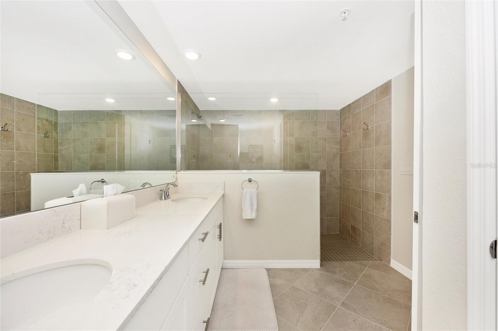 Listing Image #29