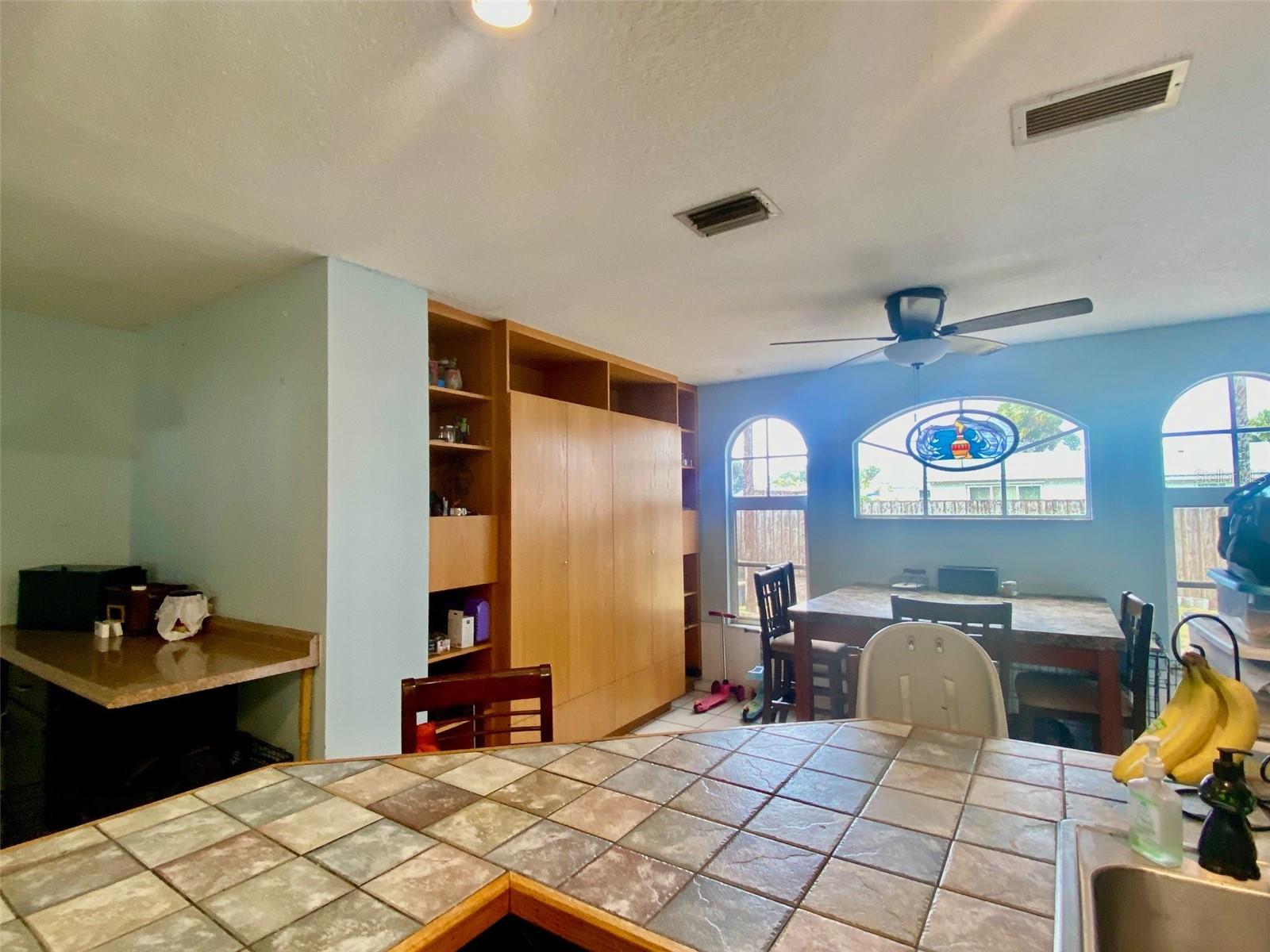 Listing Image #11