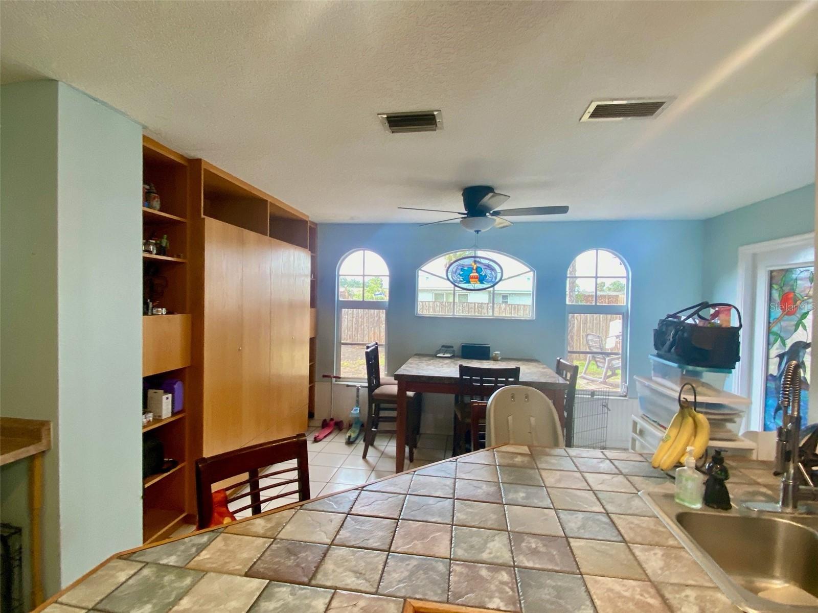 Listing Image #12