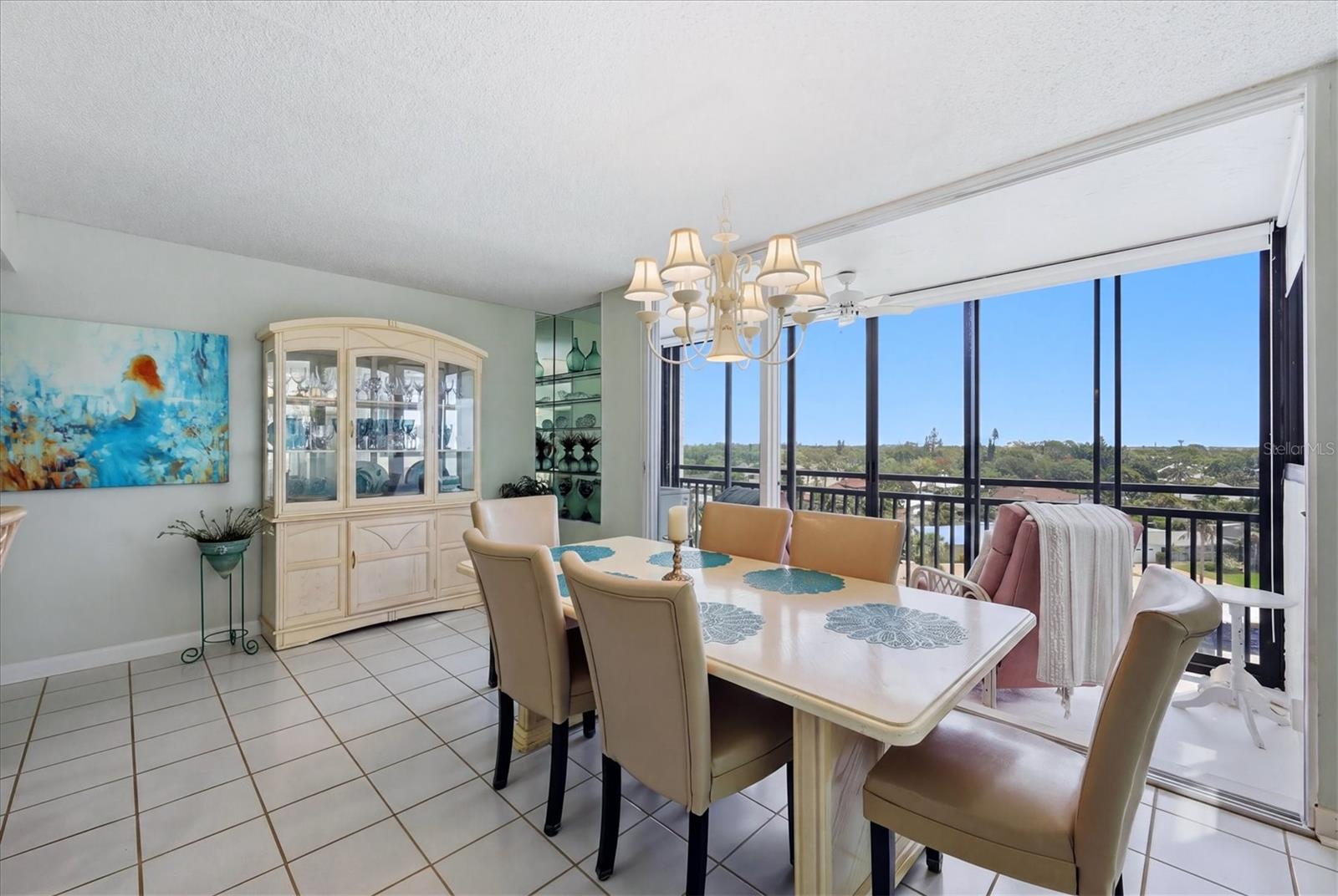 Listing Image #5