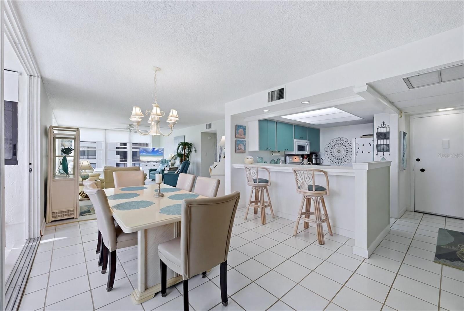 Listing Image #8