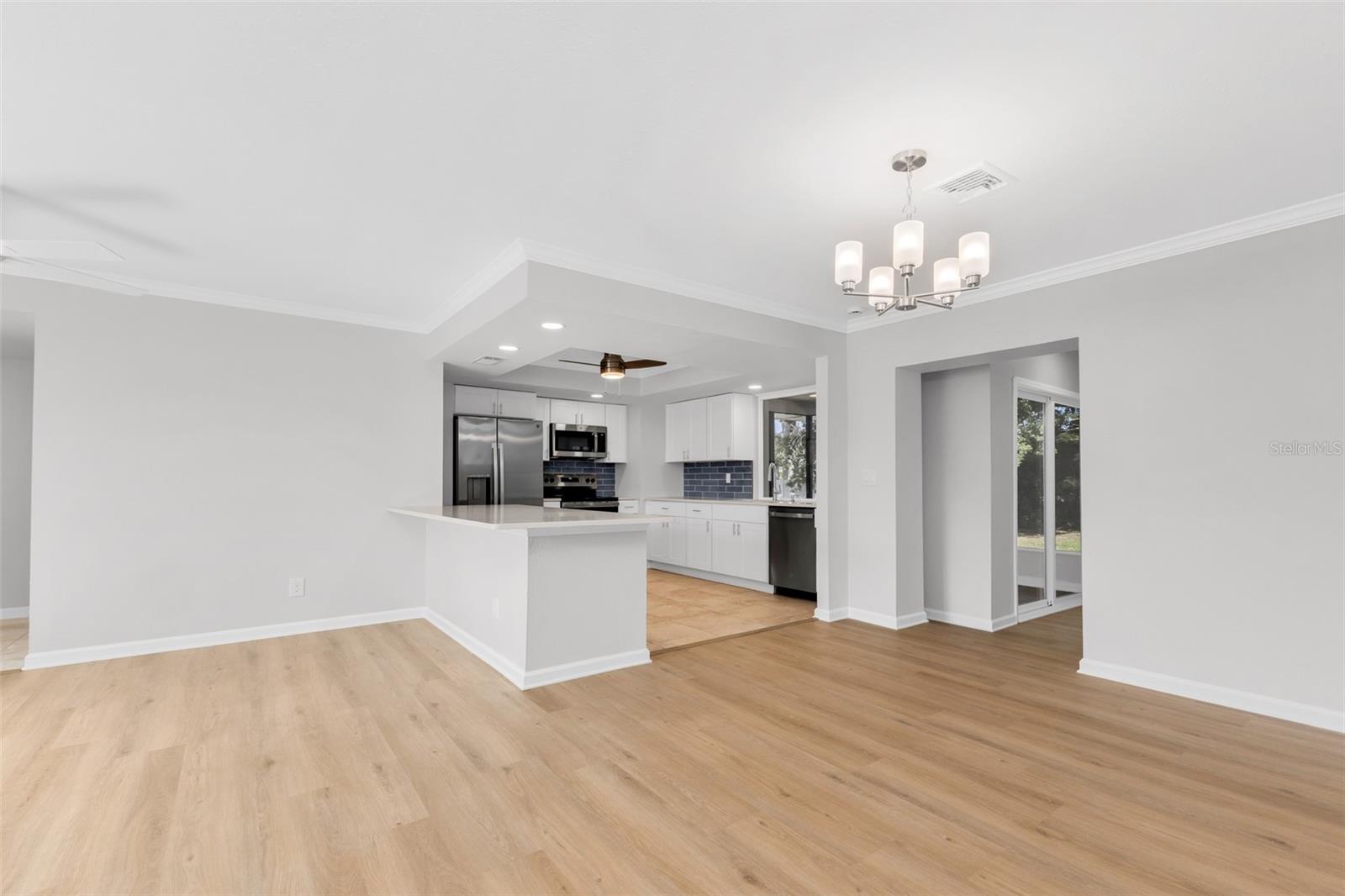 Listing Image #7