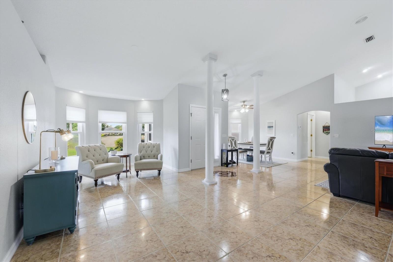 Listing Image #9