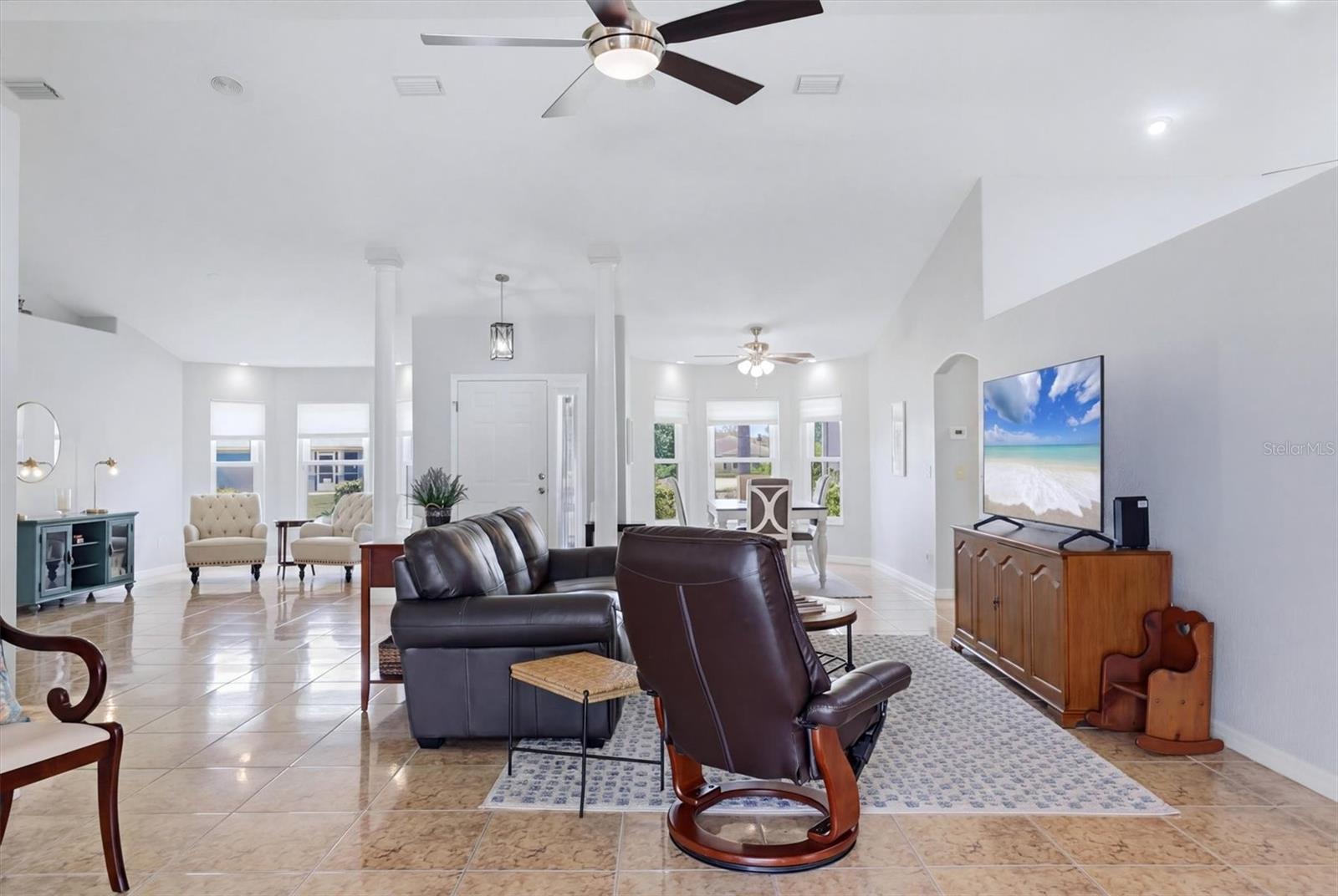 Listing Image #12