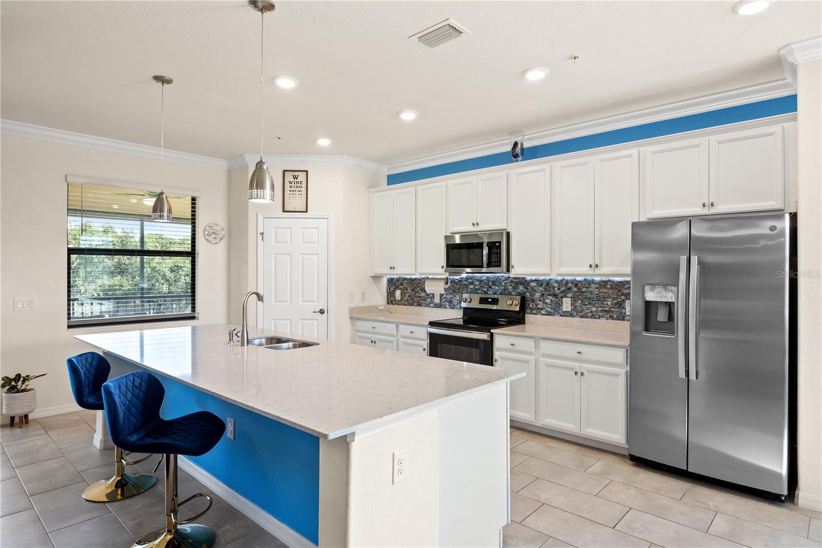 Listing Image #15