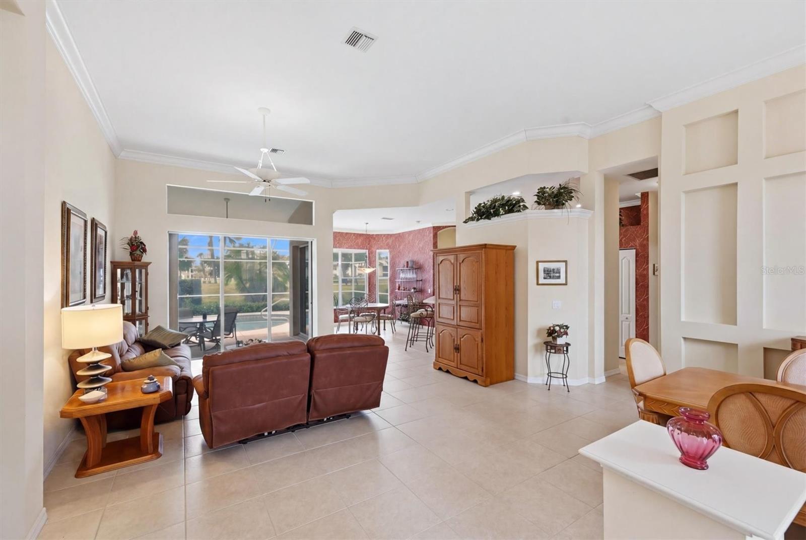 Listing Image #7