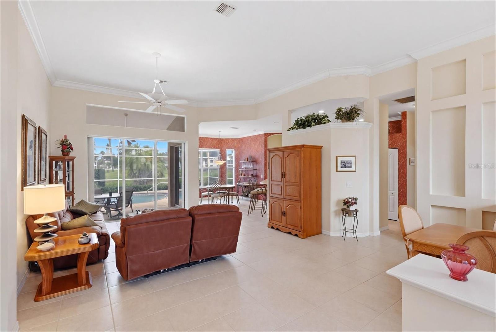 Listing Image #8