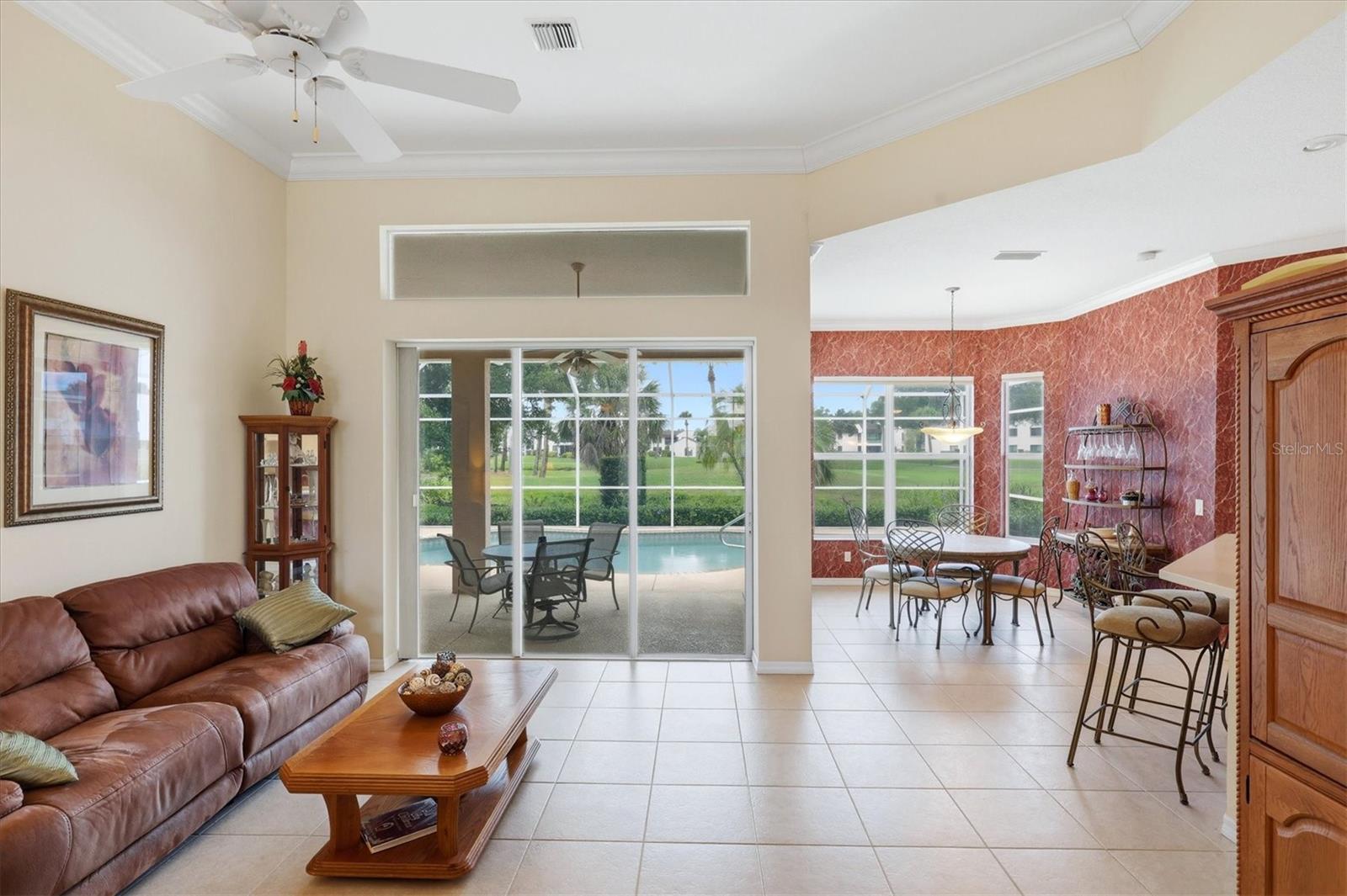 Listing Image #11