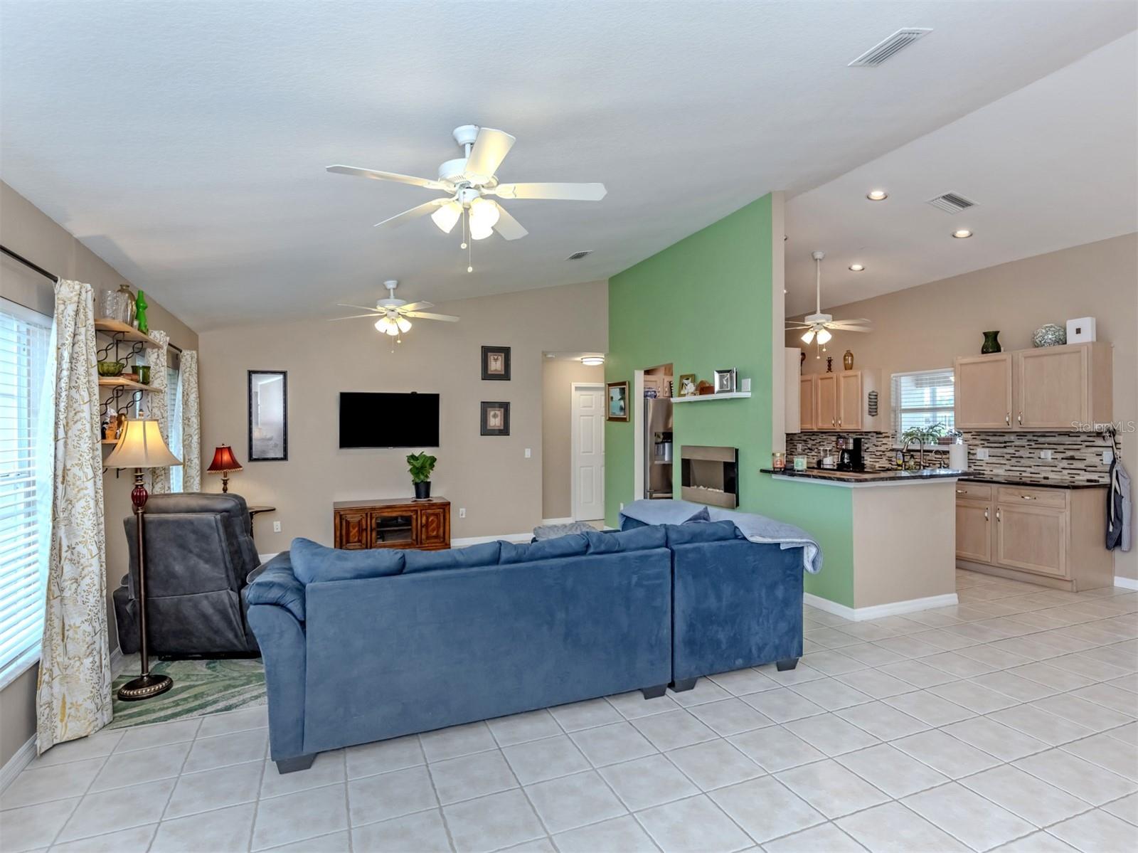 Listing Image #5