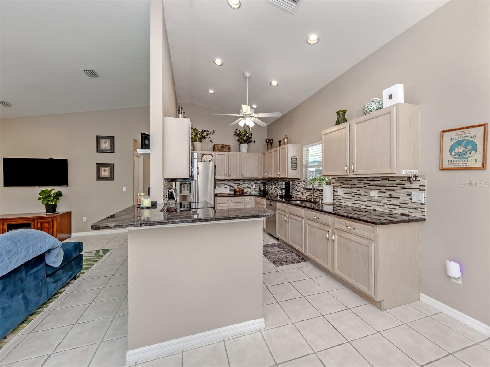 Listing Image #8