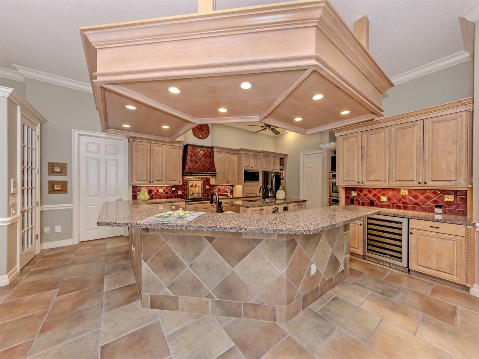 Listing Image #11