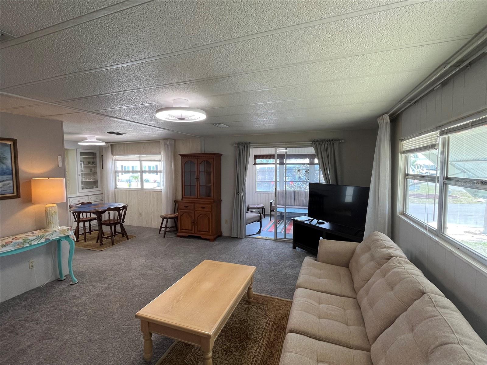 Listing Image #9