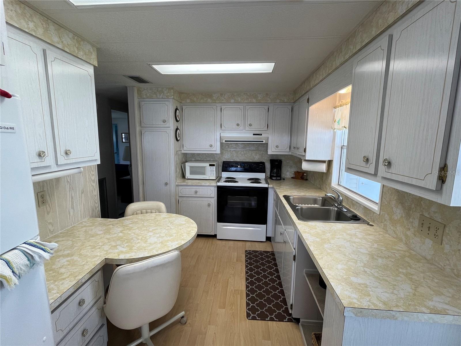 Listing Image #13