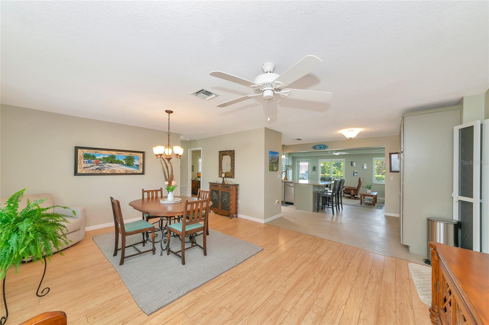 Listing Image #2