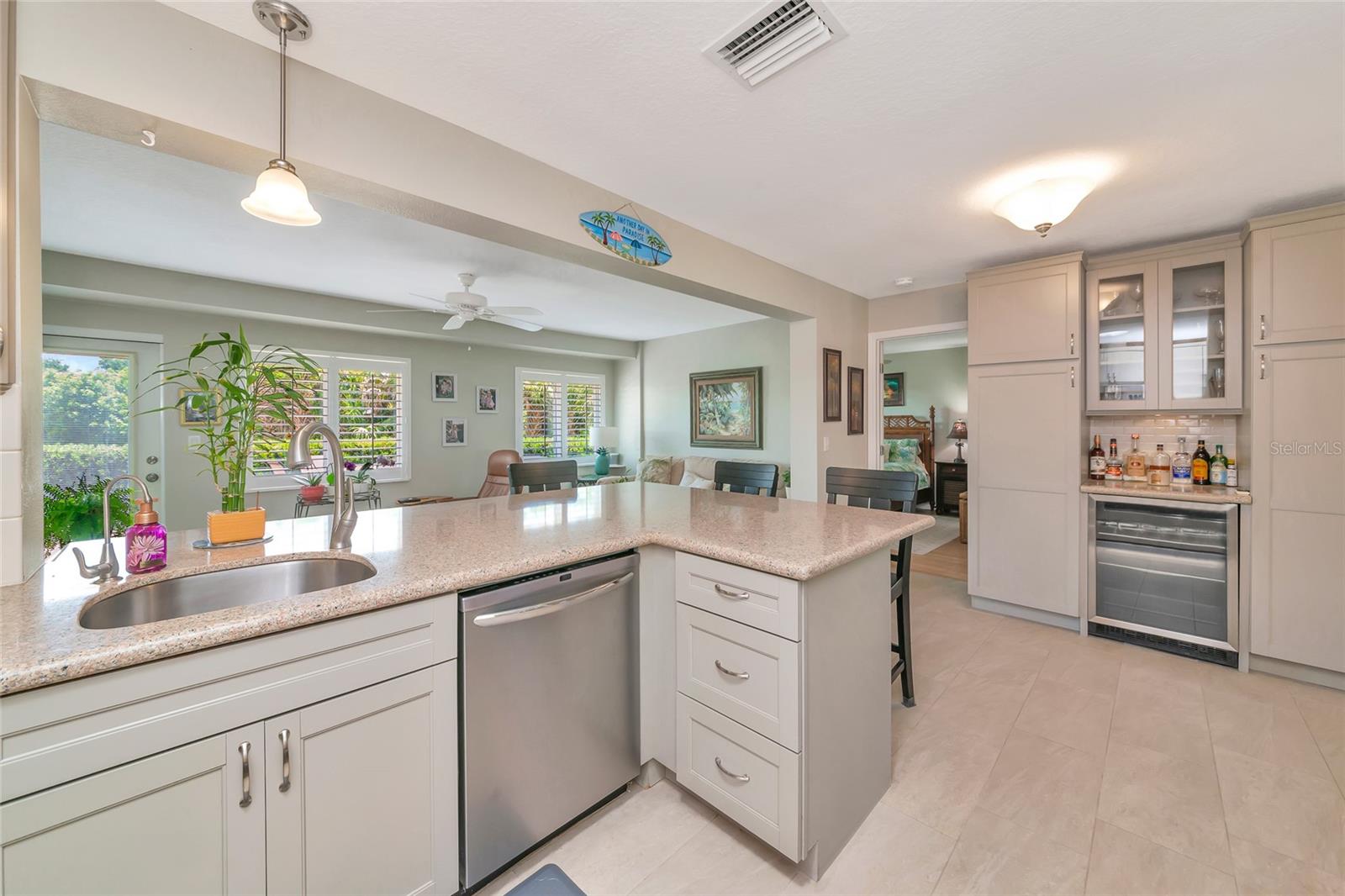 Listing Image #3