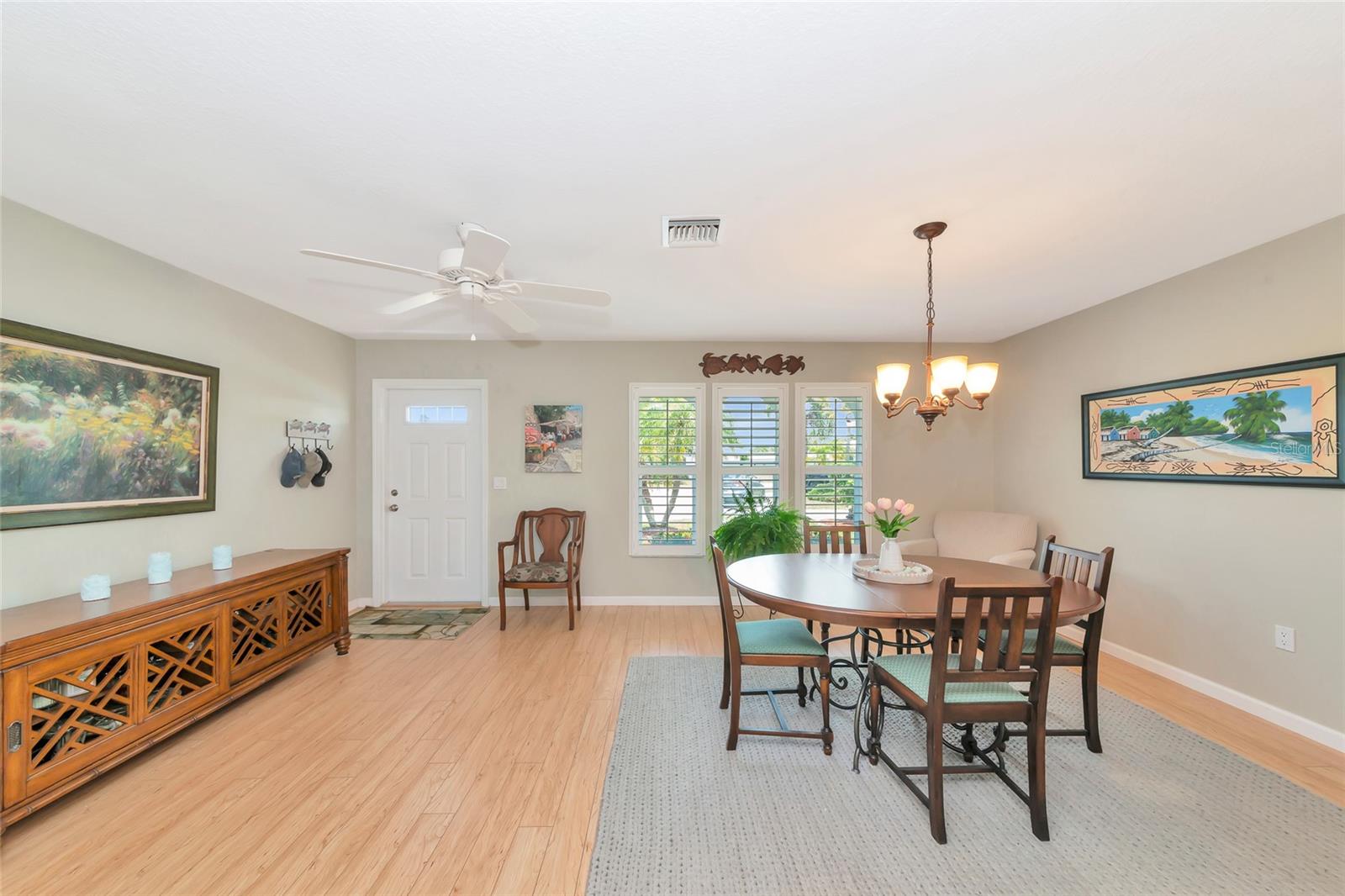 Listing Image #6