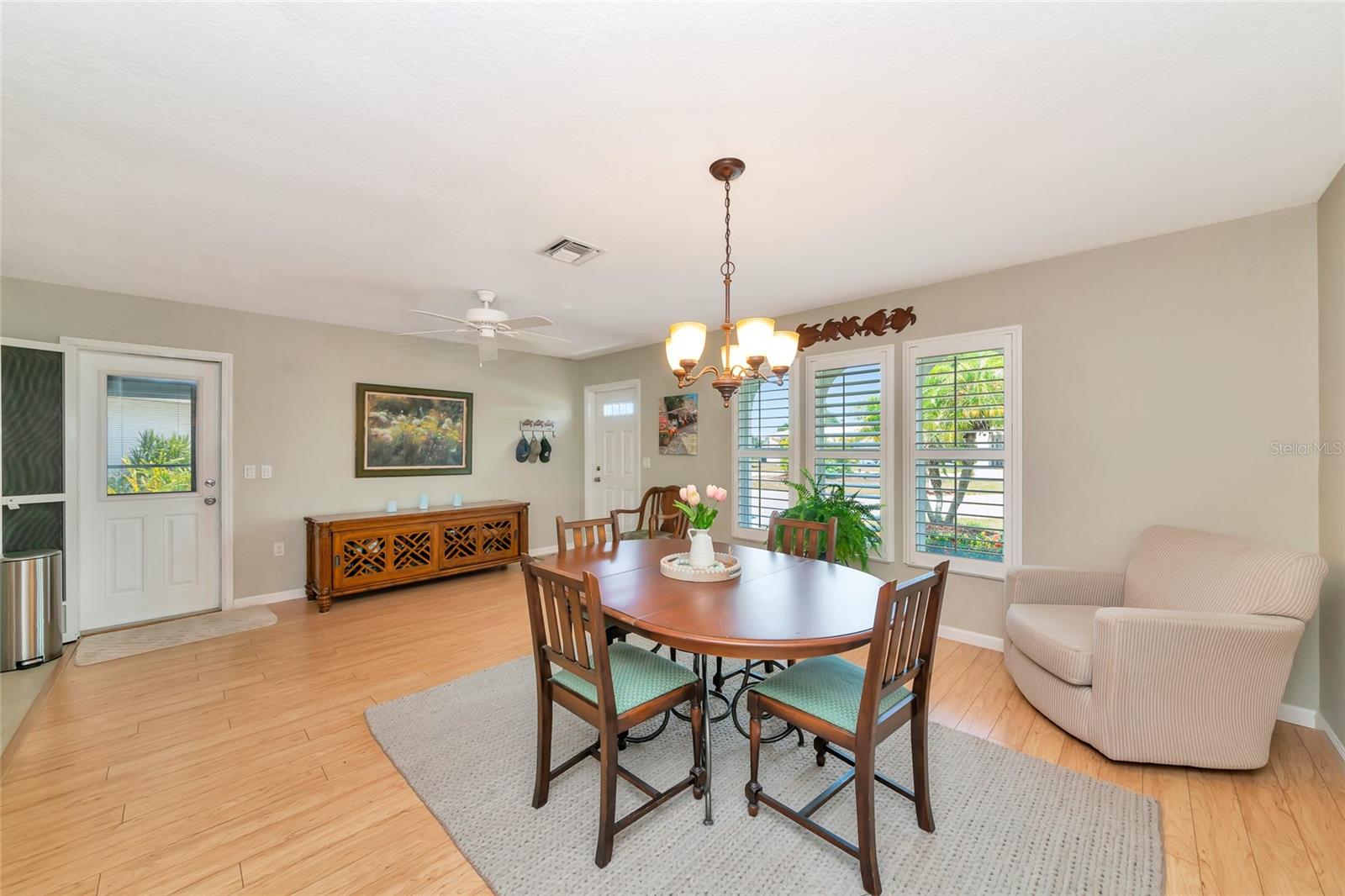 Listing Image #7