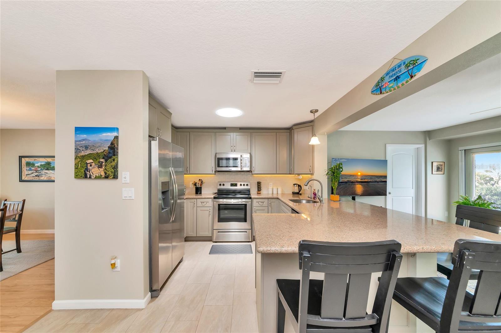 Listing Image #8