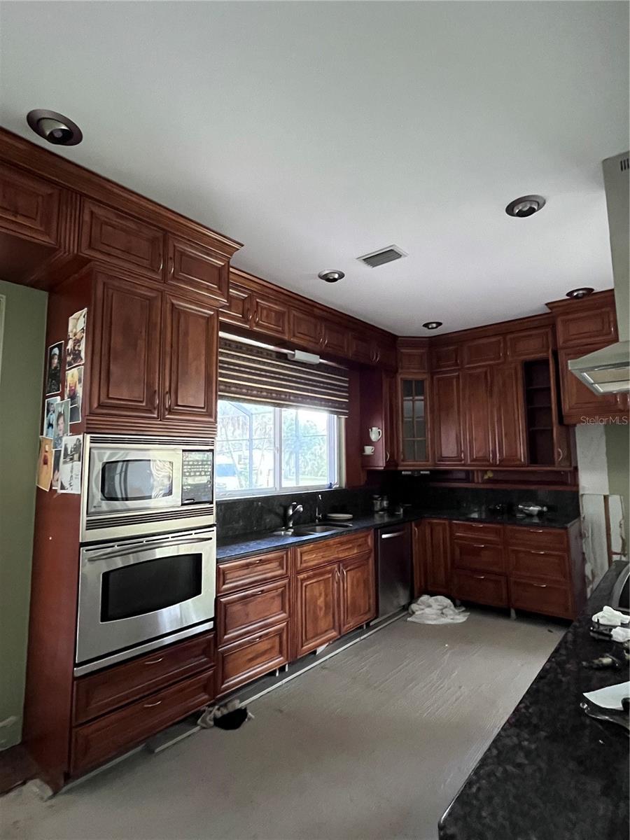 Listing Image #8