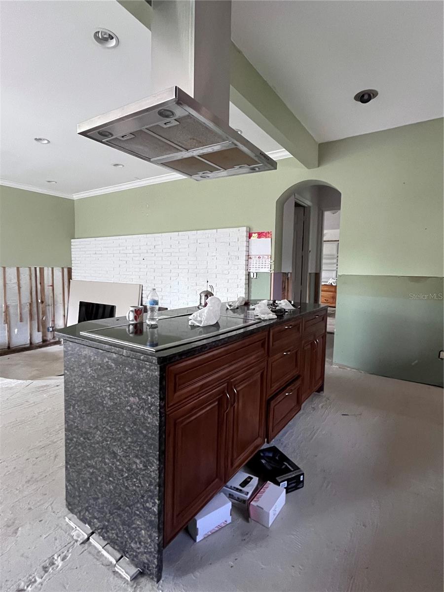 Listing Image #9