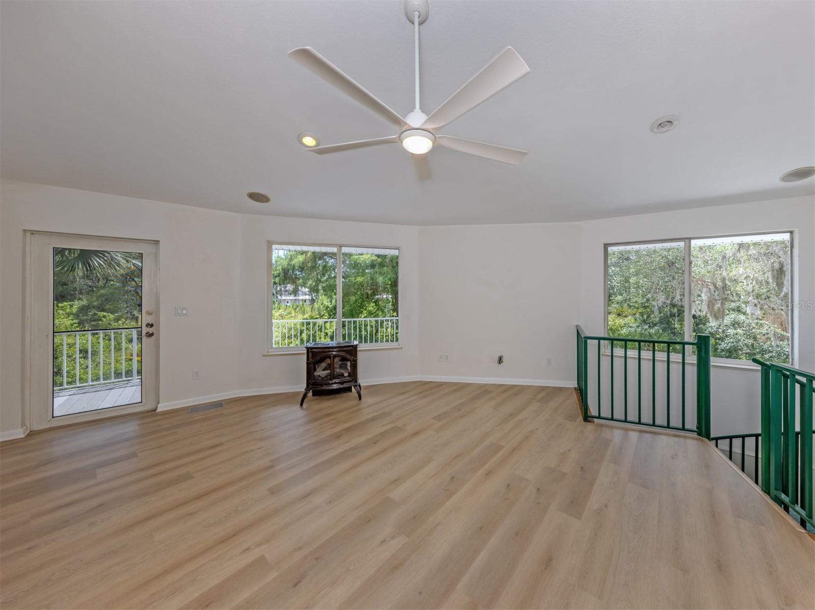 Listing Image #7