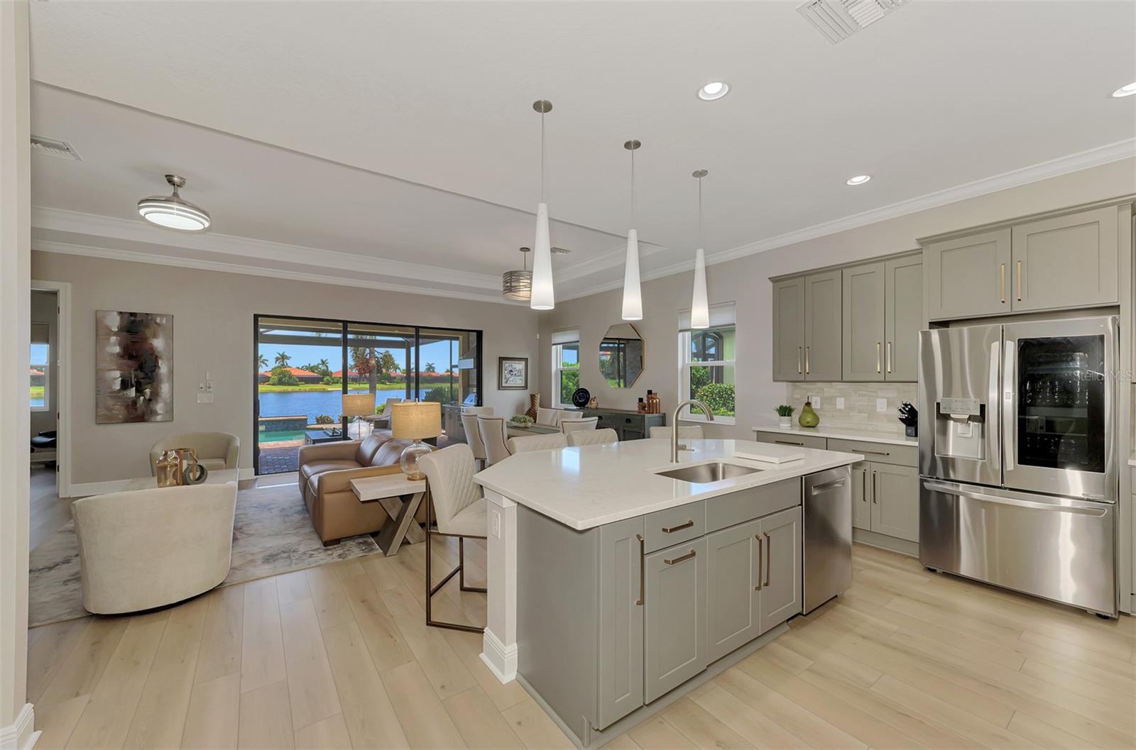 Listing Image #16
