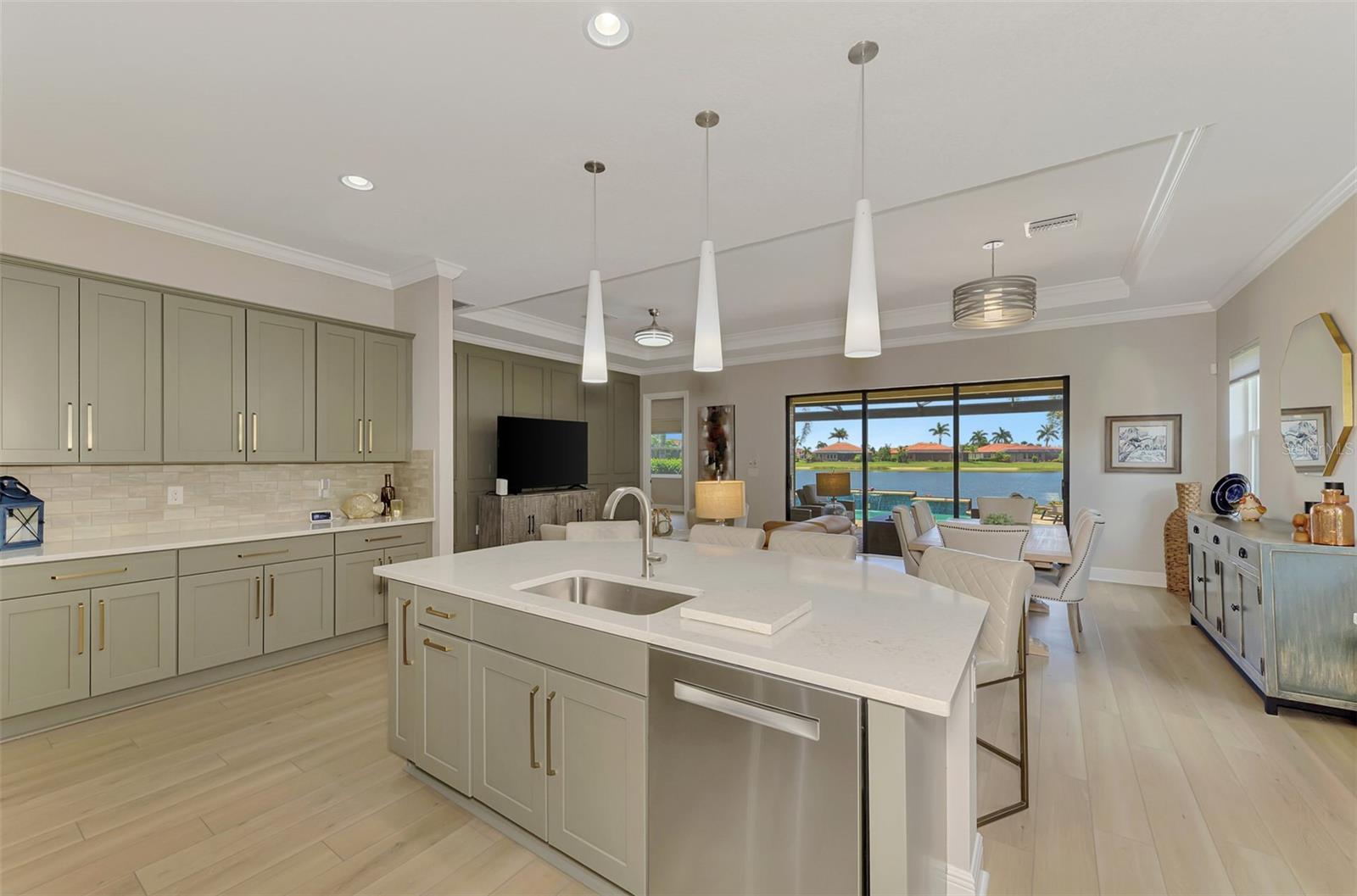 Listing Image #28