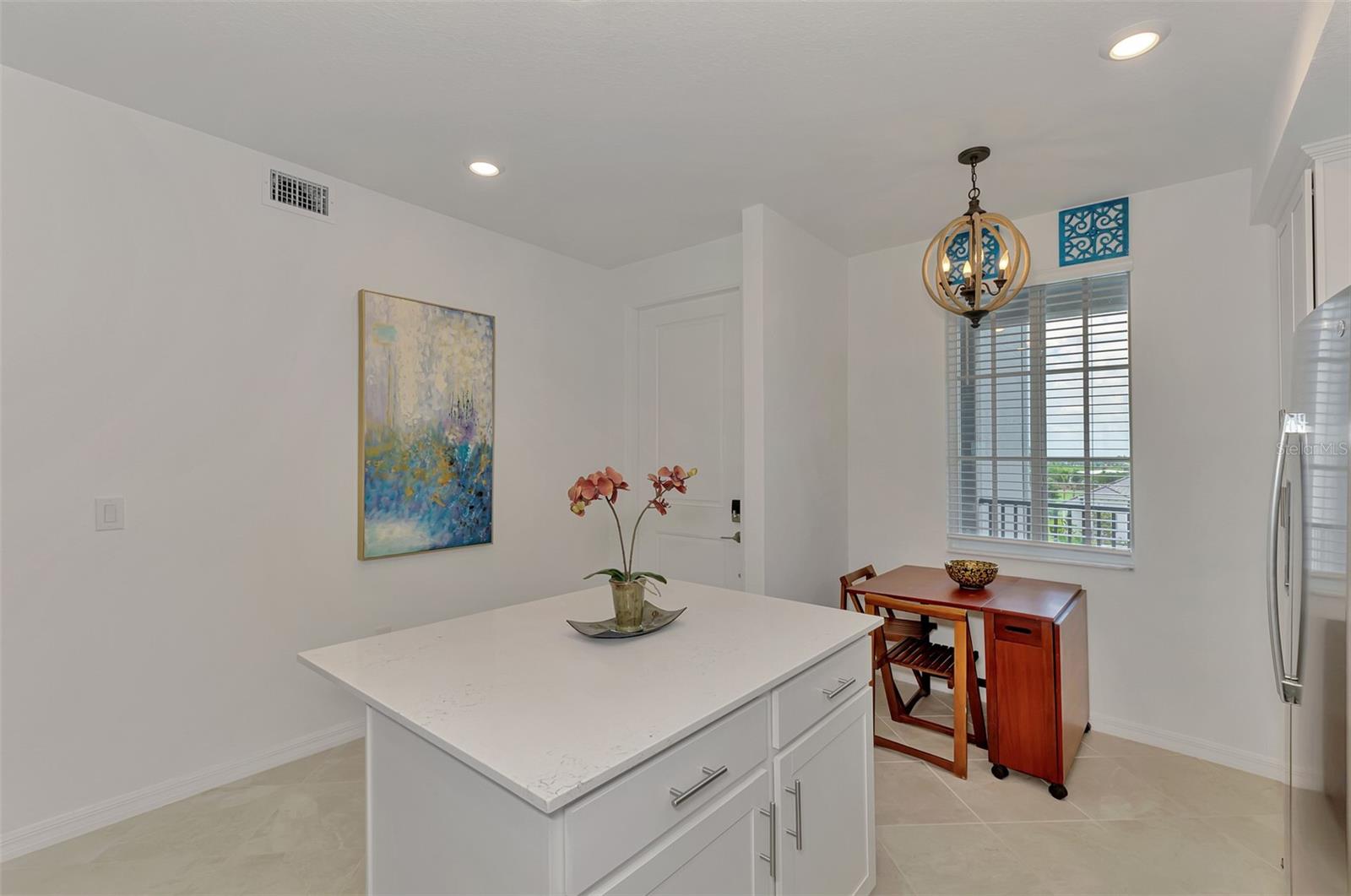 Listing Image #15