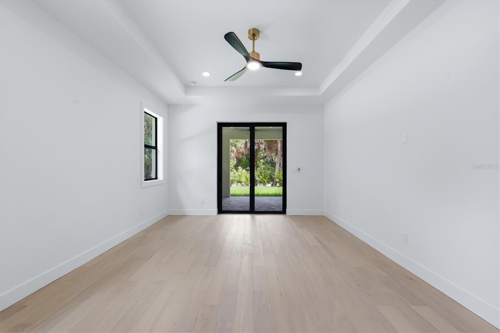 Listing Image #28