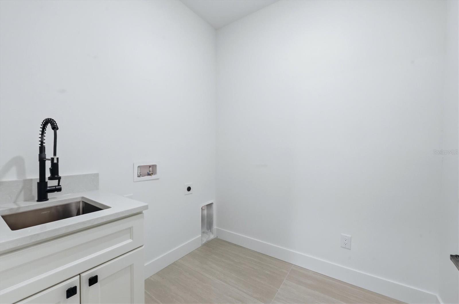 Listing Image #41