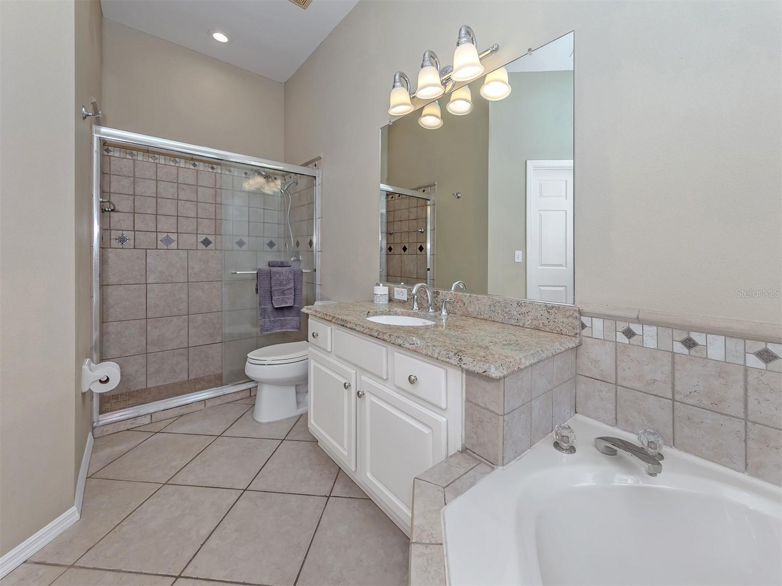 Listing Image #17